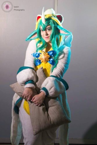 Soraka Pajama Guardian (League of Legends) - Mokona Cosplay - Iarein Photography